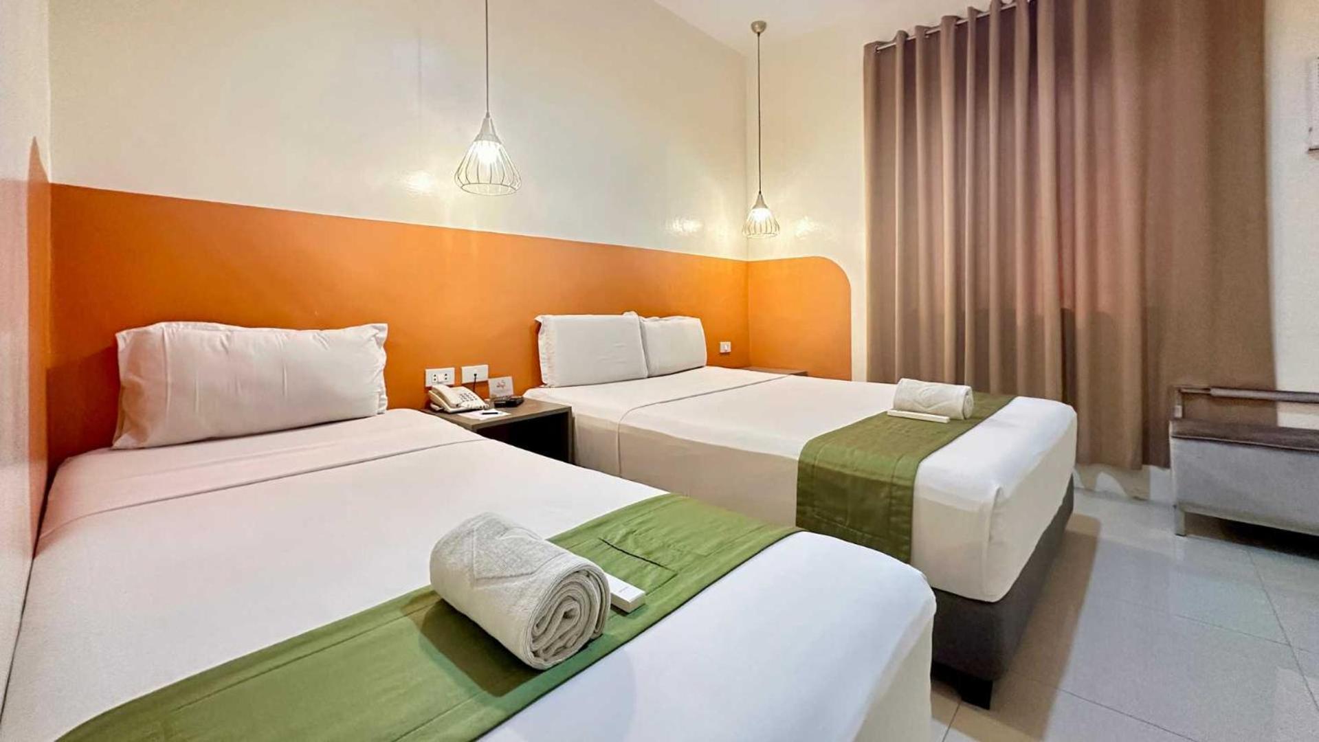 Travelbee Capitol Inn Cebu Exterior photo